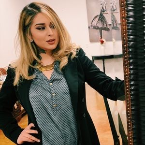 Meet your Posher, Juliana